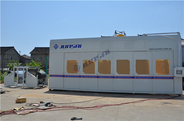 想看吸塑裁切一體機(jī)？來(lái)駿精賽雅式展！