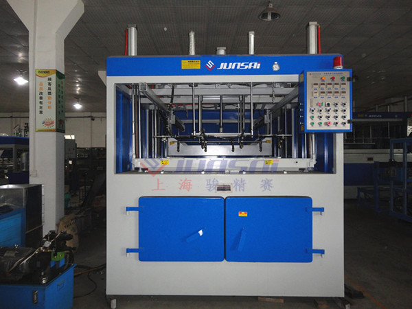 單頭厚片<a href=http://zhanhunol.cn/ target=_blank class=infotextkey>吸塑機</a>1.jpg