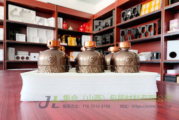 供應(yīng)山西汾陽酒盒珍珠棉內(nèi)襯支持珍珠棉內(nèi)襯珍珠棉酒托定制