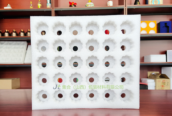 EPE珍珠棉雞蛋托防震防潮抗沖擊力，物流快遞運輸?shù)陌b材料