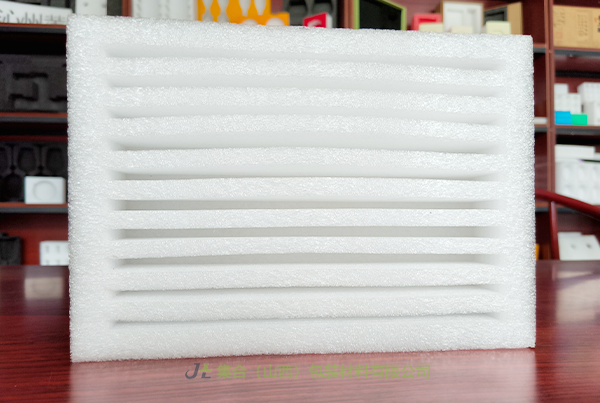 婁煩哪里定做珍珠棉-集合包裝專(zhuān)業(yè)生產(chǎn)高密度EPE珍珠棉板材、貼卡紙EPE珍珠棉內(nèi)襯、XPE復(fù)合EPE珍珠棉板材品質(zhì)無(wú)憂(yōu)