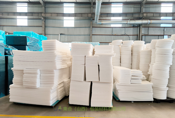 晉中珍珠棉板材定制-太原珍珠棉廠家專業(yè)生產(chǎn)黑色珍珠棉板材、白色珍珠棉板材、復(fù)合珍珠棉板材可靠好品質(zhì)