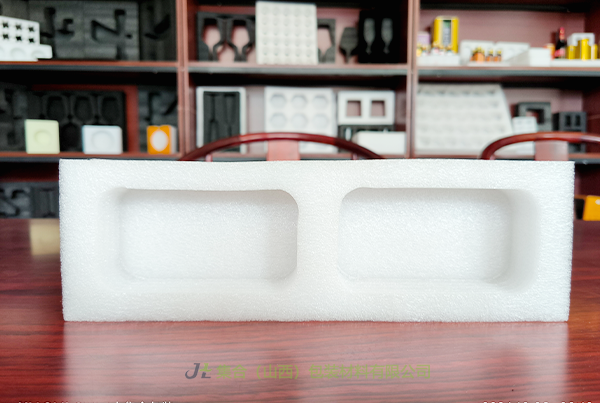 城區(qū)珍珠棉盒-山西珍珠棉廠專業(yè)生產(chǎn)珍珠棉盒、EPE禮盒內(nèi)襯、EPE珍珠棉禮盒內(nèi)襯直銷優(yōu)質品