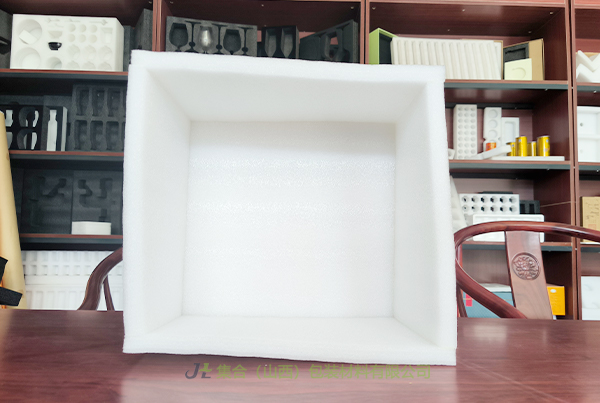 晉源珍珠棉盒-集合包裝專(zhuān)業(yè)生產(chǎn)珍珠棉盒、EPE禮盒內(nèi)襯、EPE珍珠棉盒源頭直供