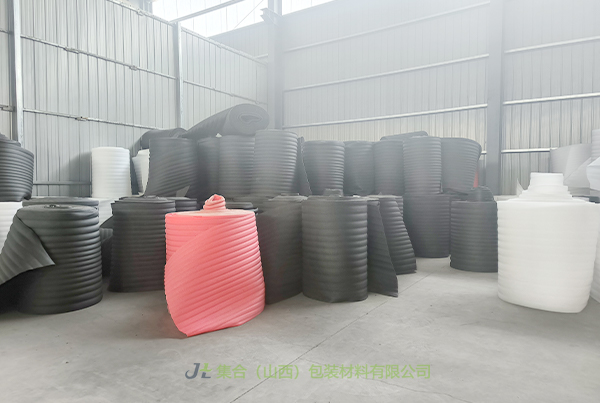 平陸珍珠棉卷材-太原珍珠棉廠專業(yè)生產(chǎn)EPE卷棉、EPE珍珠棉卷棉、珍珠棉大棚保溫卷棉實(shí)惠好選擇