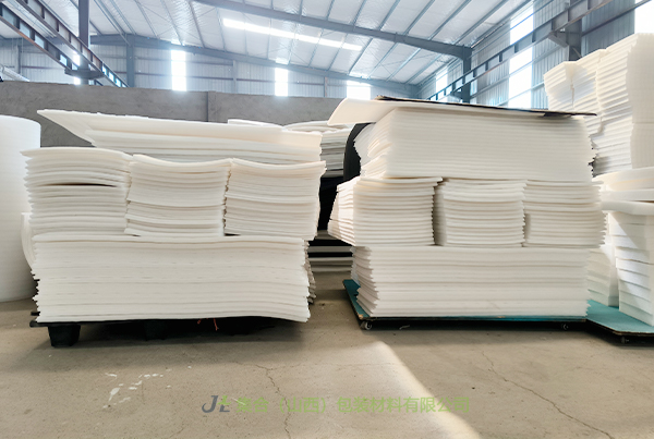 機(jī)械設(shè)備珍珠棉包裝, 珍珠棉酒水包裝, 珍珠棉飲料包裝, EVA復(fù)合EPE內(nèi)襯, 貼卡紙EPE內(nèi)襯, 汽車電子珍珠棉托盤, 新鄉(xiāng)珍珠棉生產(chǎn)廠