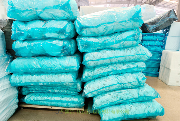 大同珍珠棉深加工廠家-太原珍珠棉廠專業(yè)生產(chǎn)EPE雞蛋托、黑色珍珠棉、珍珠棉片直產(chǎn)直售