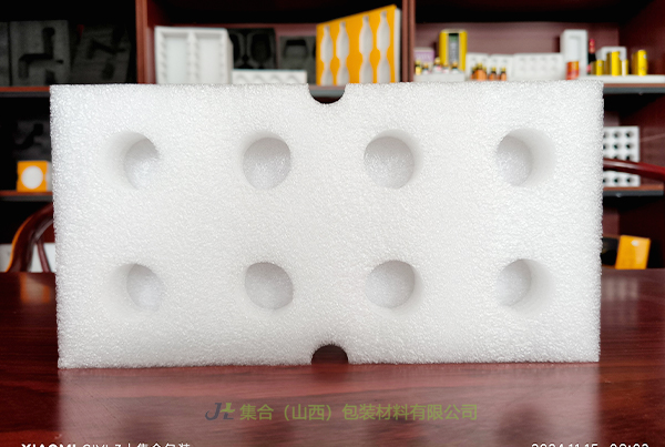 河曲珍珠棉雞蛋托-集合包裝專業(yè)生產(chǎn)珍珠棉果托、珍珠棉雞蛋托、珍珠棉酒托質(zhì)量過硬