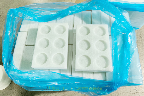 珍珠棉機械包裝, 貼紙EPE板材, 白色EPE珍珠棉板材, 貼絨布EPE板材, EPE珍珠棉片, XPE復合EPE板材, 運城珍珠棉定制廠