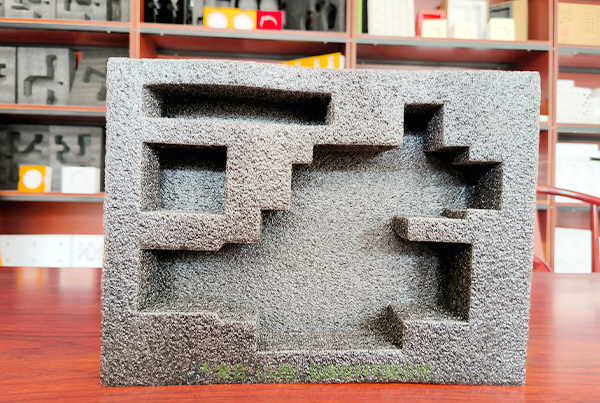 平定哪里定做EPE珍珠棉-太原珍珠棉廠專業(yè)生產(chǎn)黑色珍珠棉板材、EPE珍珠棉定制產(chǎn)品、機械設(shè)備珍珠棉包裝品質(zhì)上乘