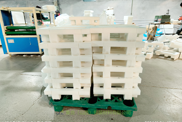 汾陽珍珠棉支架-集合包裝專業(yè)生產(chǎn)珍珠棉支架、EPE珍珠棉支架、電腦珍珠棉支架原廠直銷貨