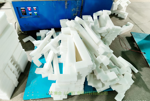 高平珍珠棉支架-集合包裝專業(yè)生產(chǎn)珍珠棉支架、EPE支架、EPE珍珠棉支架直銷優(yōu)質(zhì)品